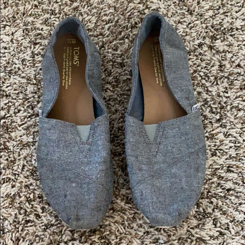 Tom’s Canvas Shoes size 10
